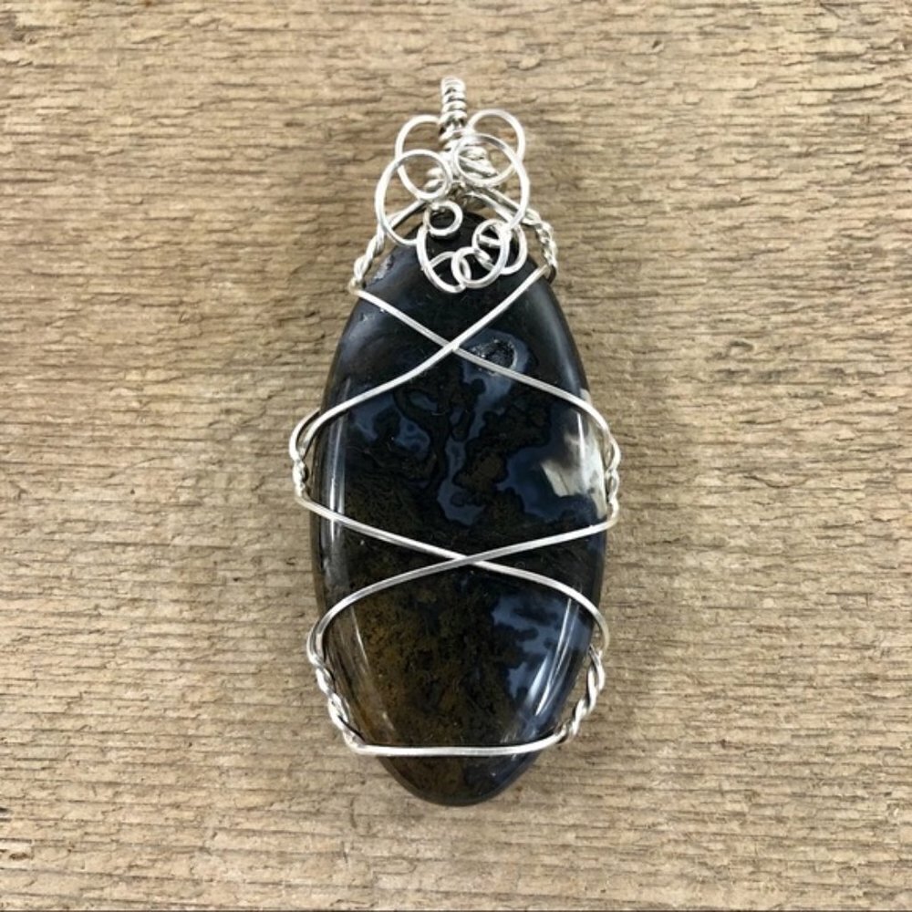 Crazy Lace Plume Agate Necklace Pendant